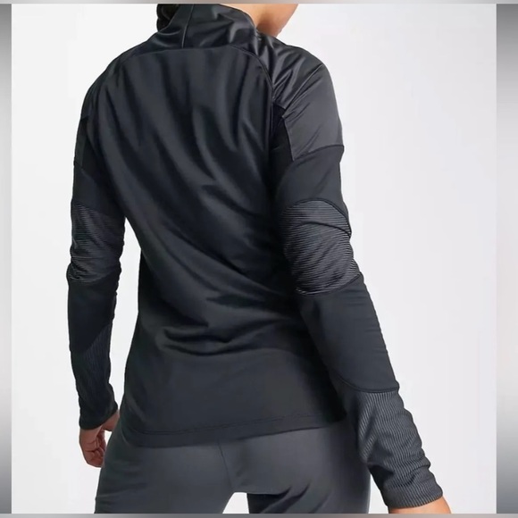 NEW, NIKE Quarter Zip Strike Drill Athletic Long Sleeve, Black - Picture 5 of 8